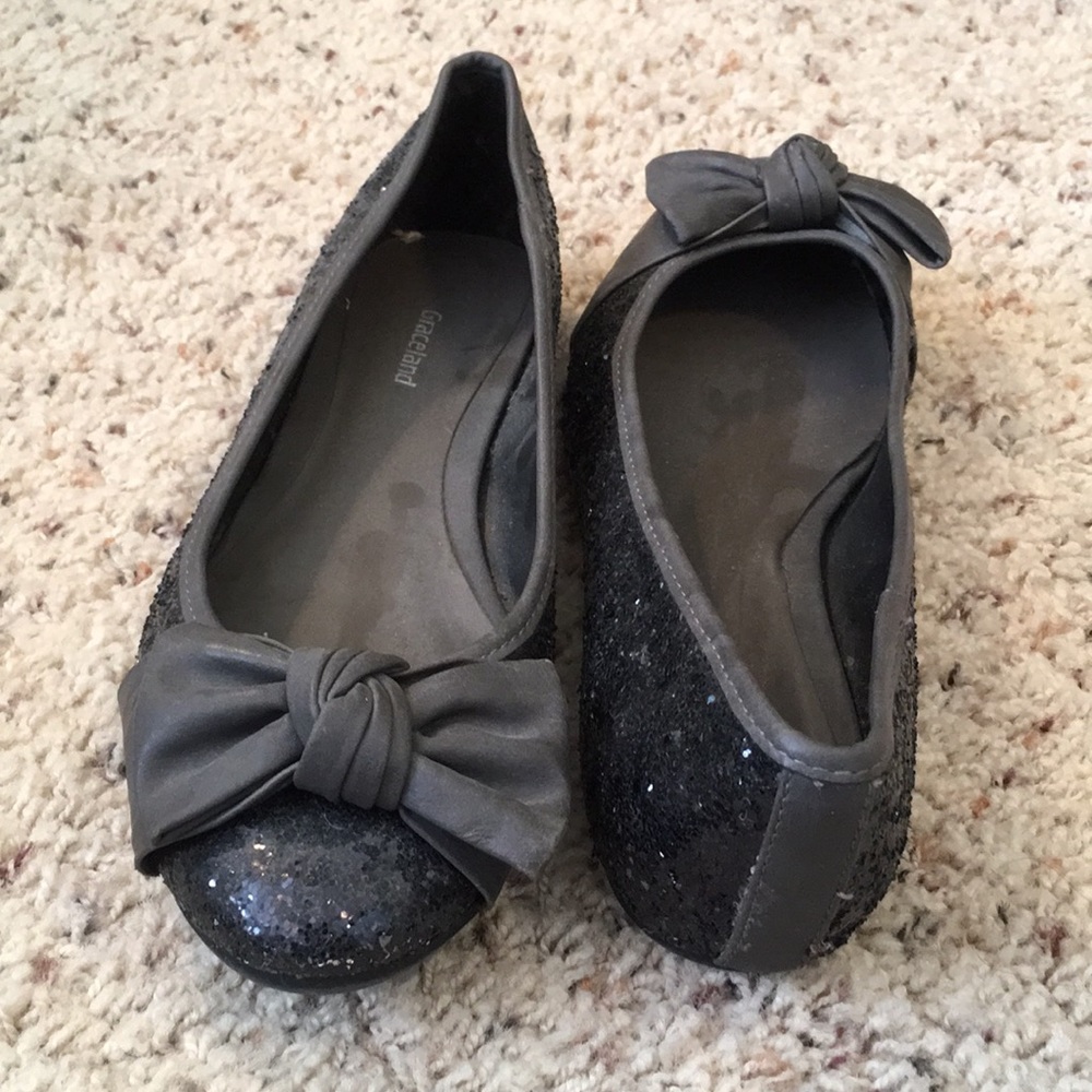 Graceland Flats Gray Sparkle